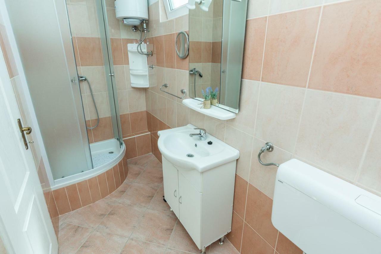Apartments Mirko&Ana Bibinje Bagian luar foto